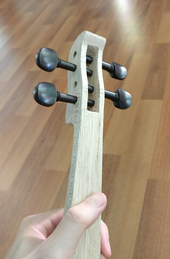 pegs